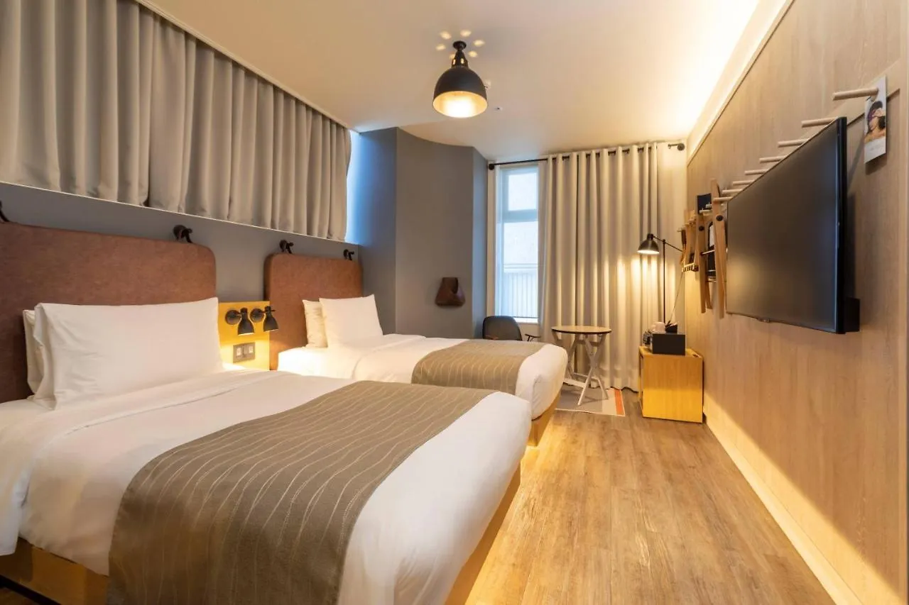 Hotel Moxy Osaka Honmachi By Marriott