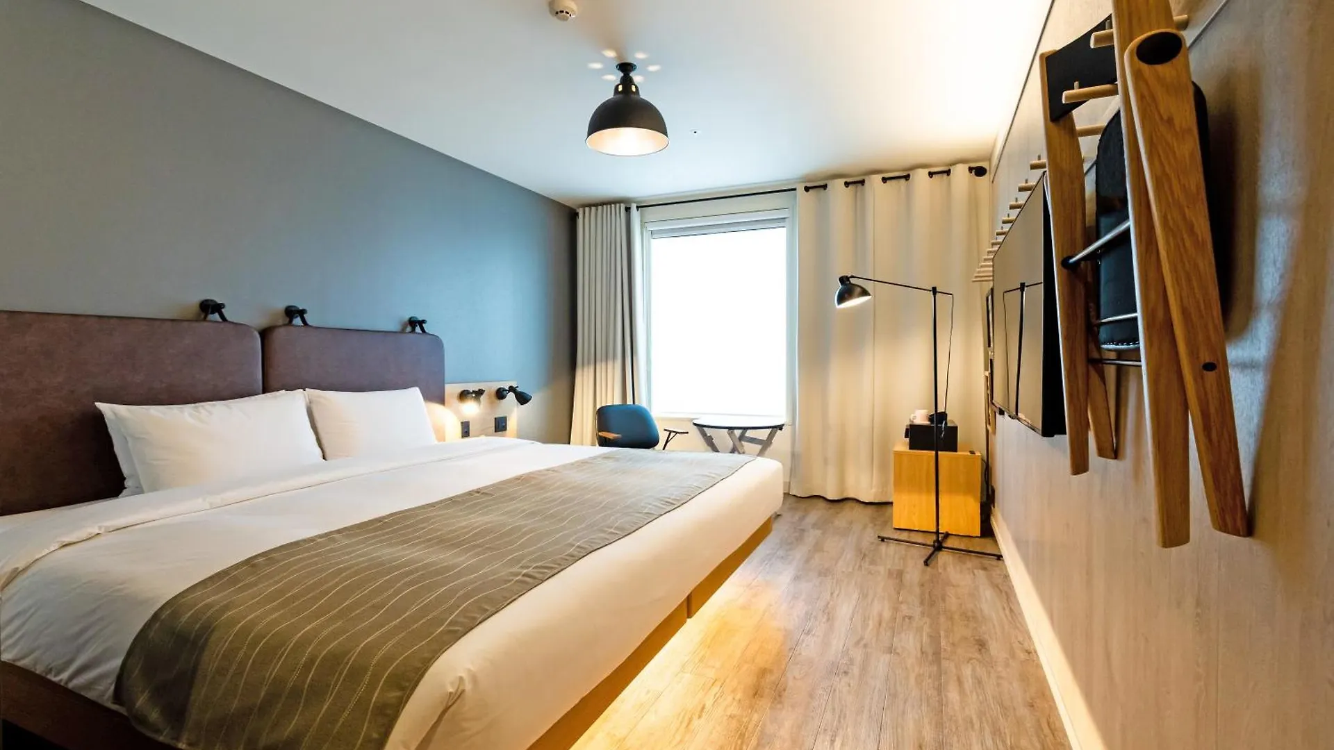 Hotel Moxy Osaka Honmachi By Marriott Giappone