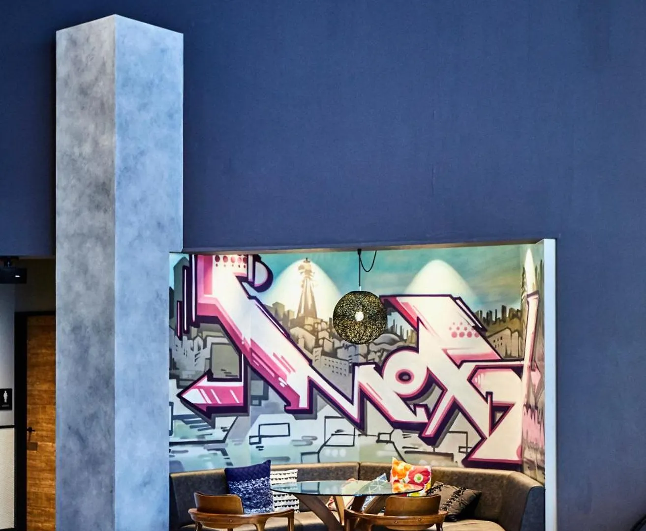 ****  Hotel Moxy Osaka Honmachi By Marriott Japon