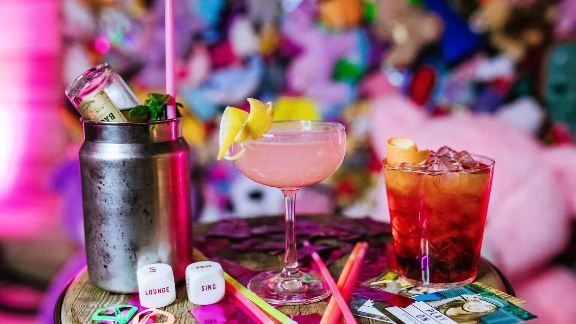 Hotel Moxy Osaka Honmachi By Marriott