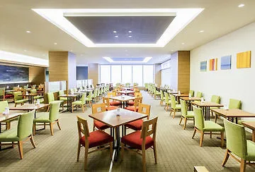 Hotel Moxy Osaka Honmachi By Marriott