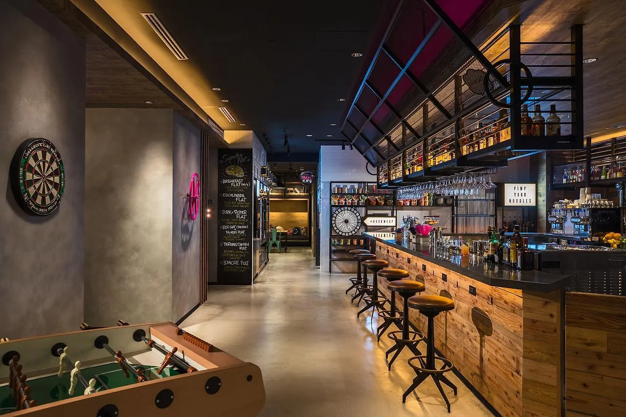 Hotel Moxy Osaka Honmachi By Marriott